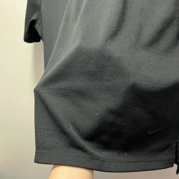 Nike Women’s Black Golf Polo Shirt with Peter Pam Collar - Picture 3 of 7